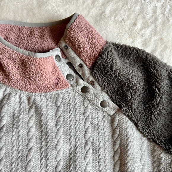 Dressy crew neck, size large, color mauve and grey - Picture 3 of 3